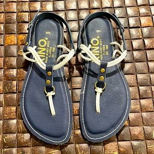 Kino Cordones Roman style Sandal Sz 9 New
